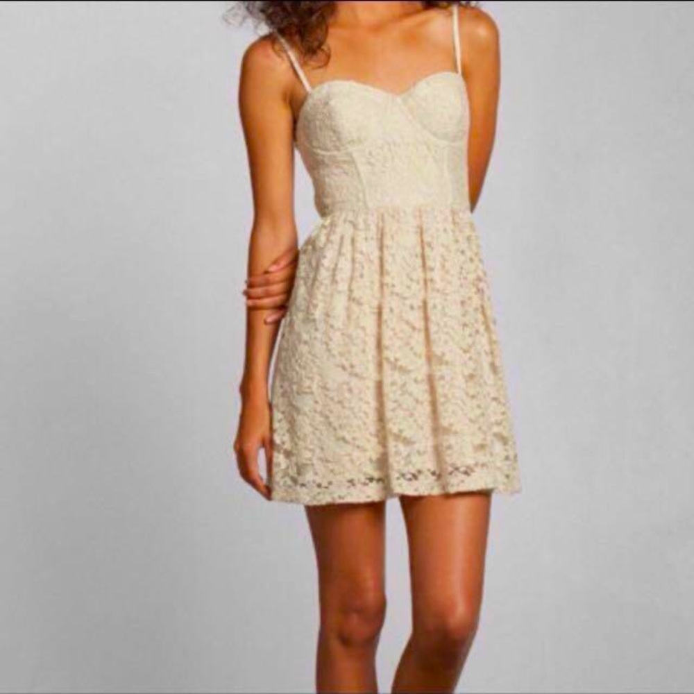 2/$50 BNWT Lace white / cream coloured dress ladies size LG